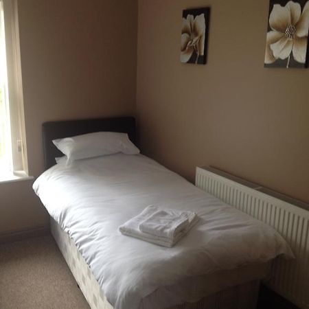 Coach & Horses Bed and Breakfast Tredegar Værelse billede