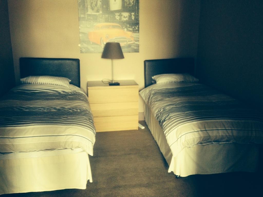 Coach & Horses Bed and Breakfast Tredegar Eksteriør billede